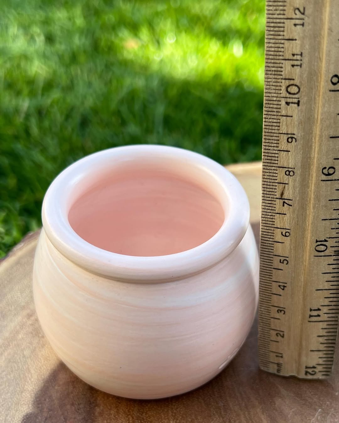 July Classic Peach Glow Swirl Round Bottom Planter