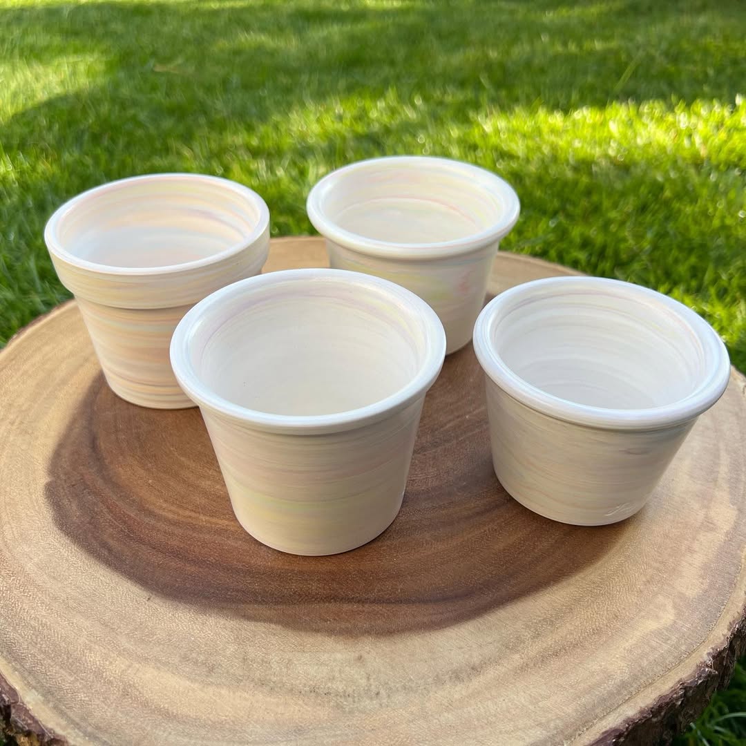 July Classic Creamy Lavender Swirl Planter