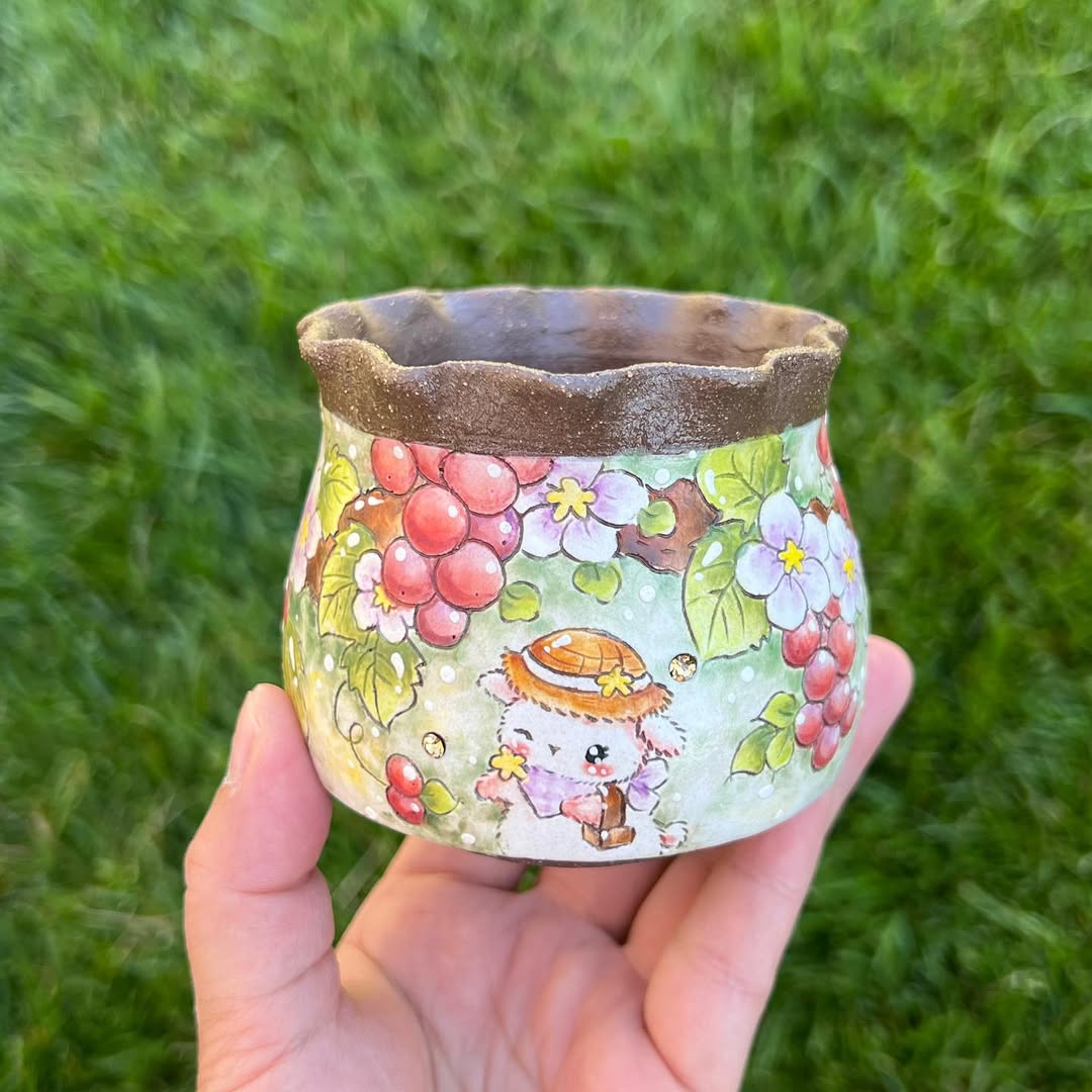 Spring Picnic Bunny Wavy Pinch Planter