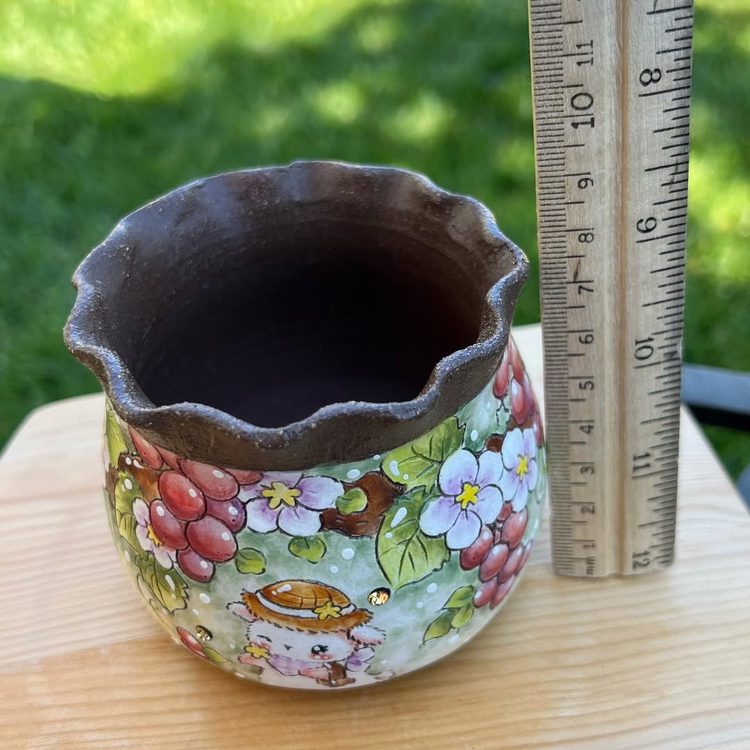 Spring Picnic Bunny Wavy Pinch Planter