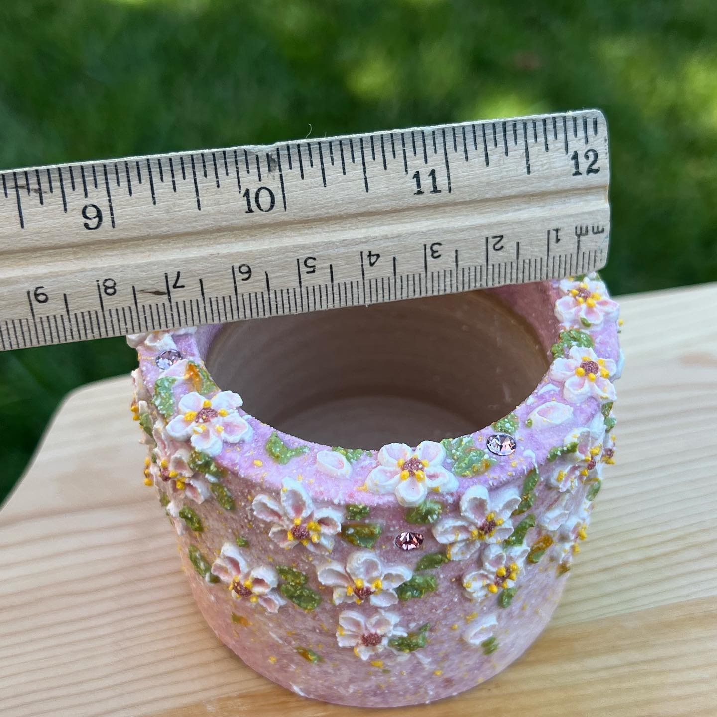 3D Sculpt Spring Meadow Planter