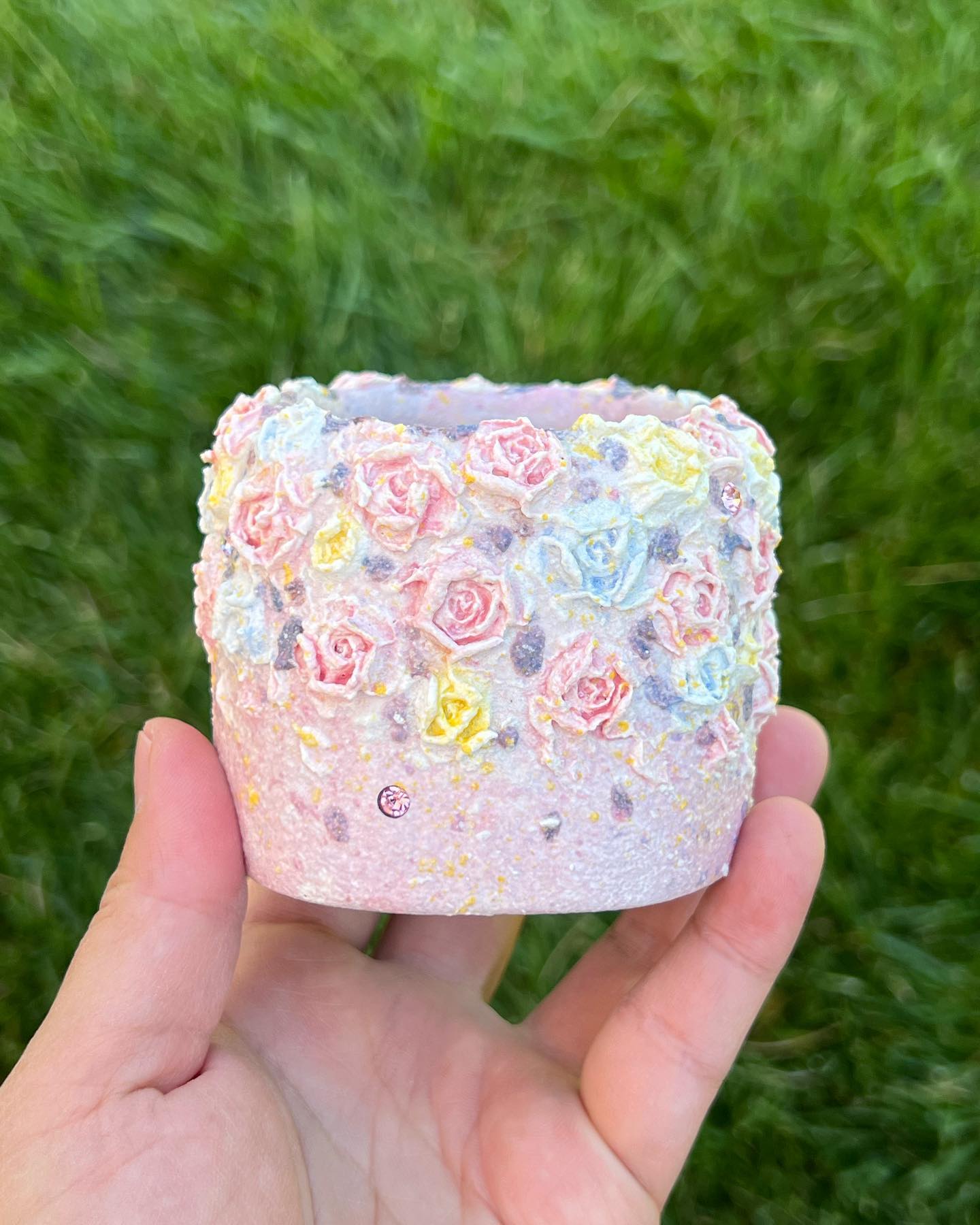 3D Sculpt Pastel Rose Garden Planter