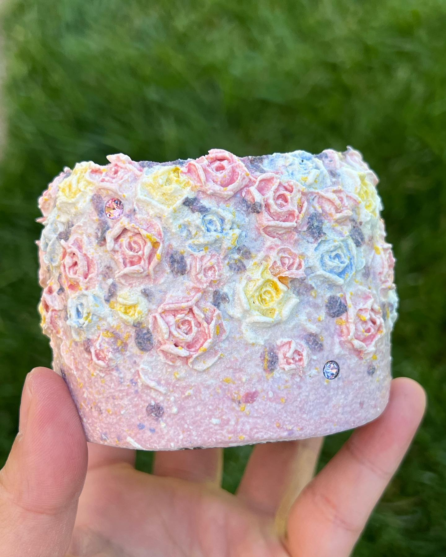 3D Sculpt Pastel Rose Garden Planter