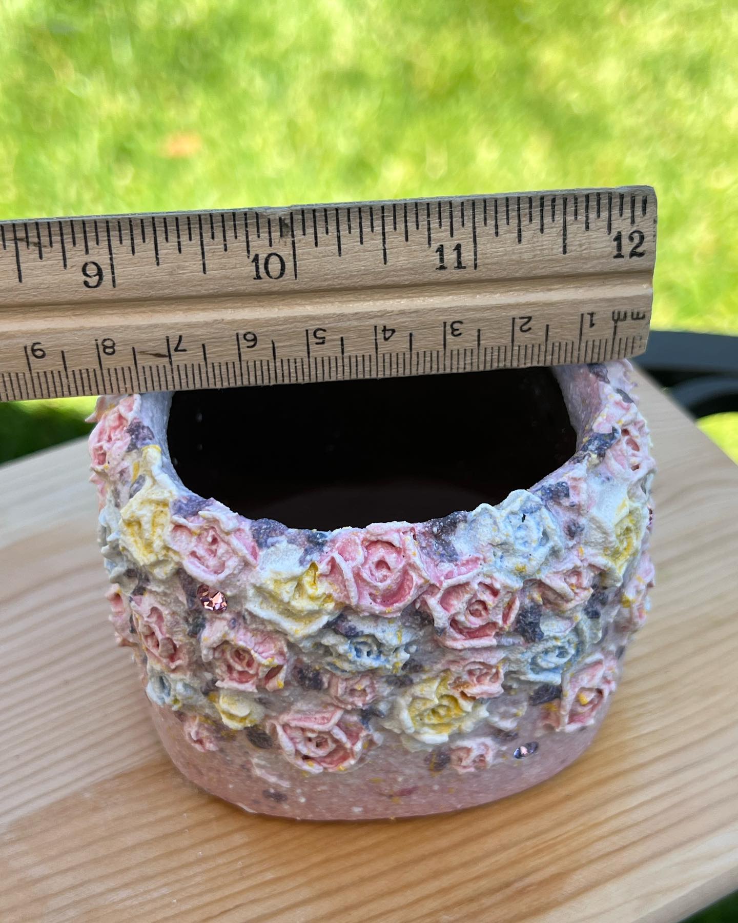 3D Sculpt Pastel Rose Garden Planter