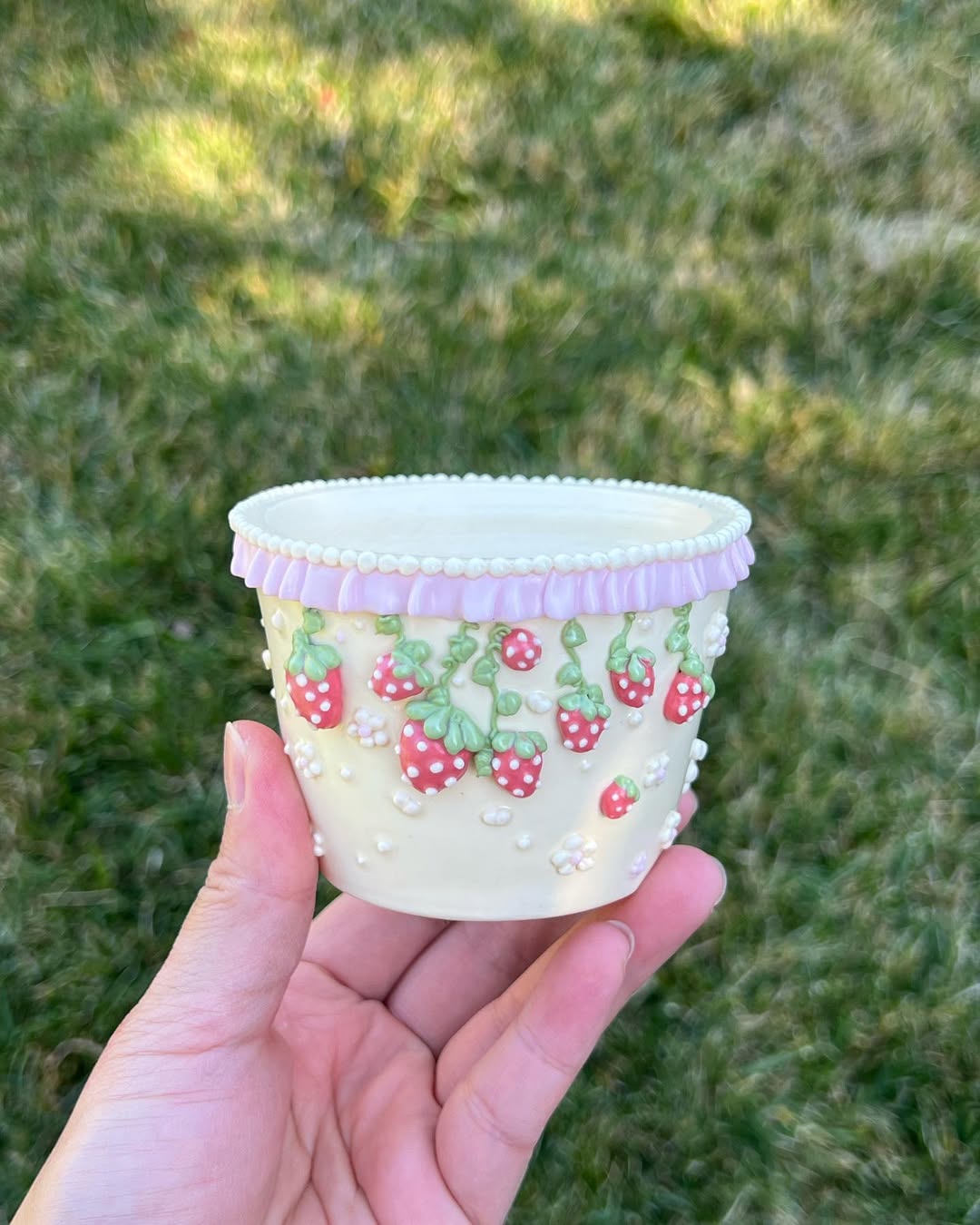 Creamy Strawberry Lace Delight Planter
