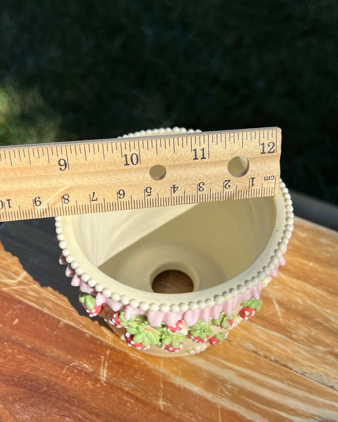Creamy Strawberry Lace Delight Planter