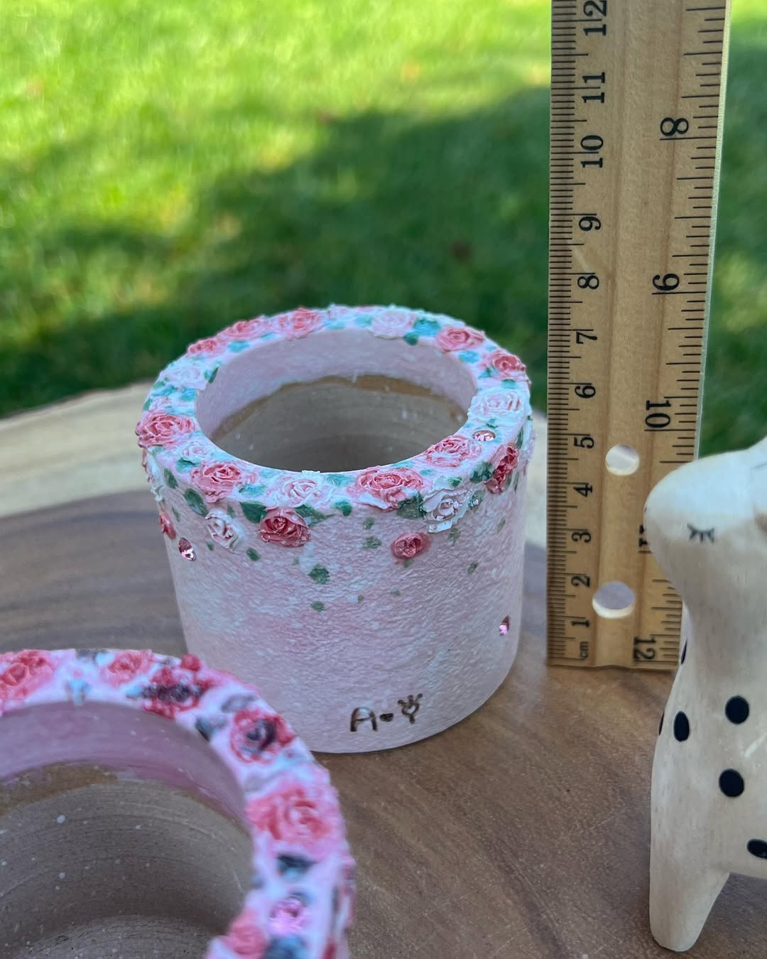 3D Roses In 3 Color Ound Planter