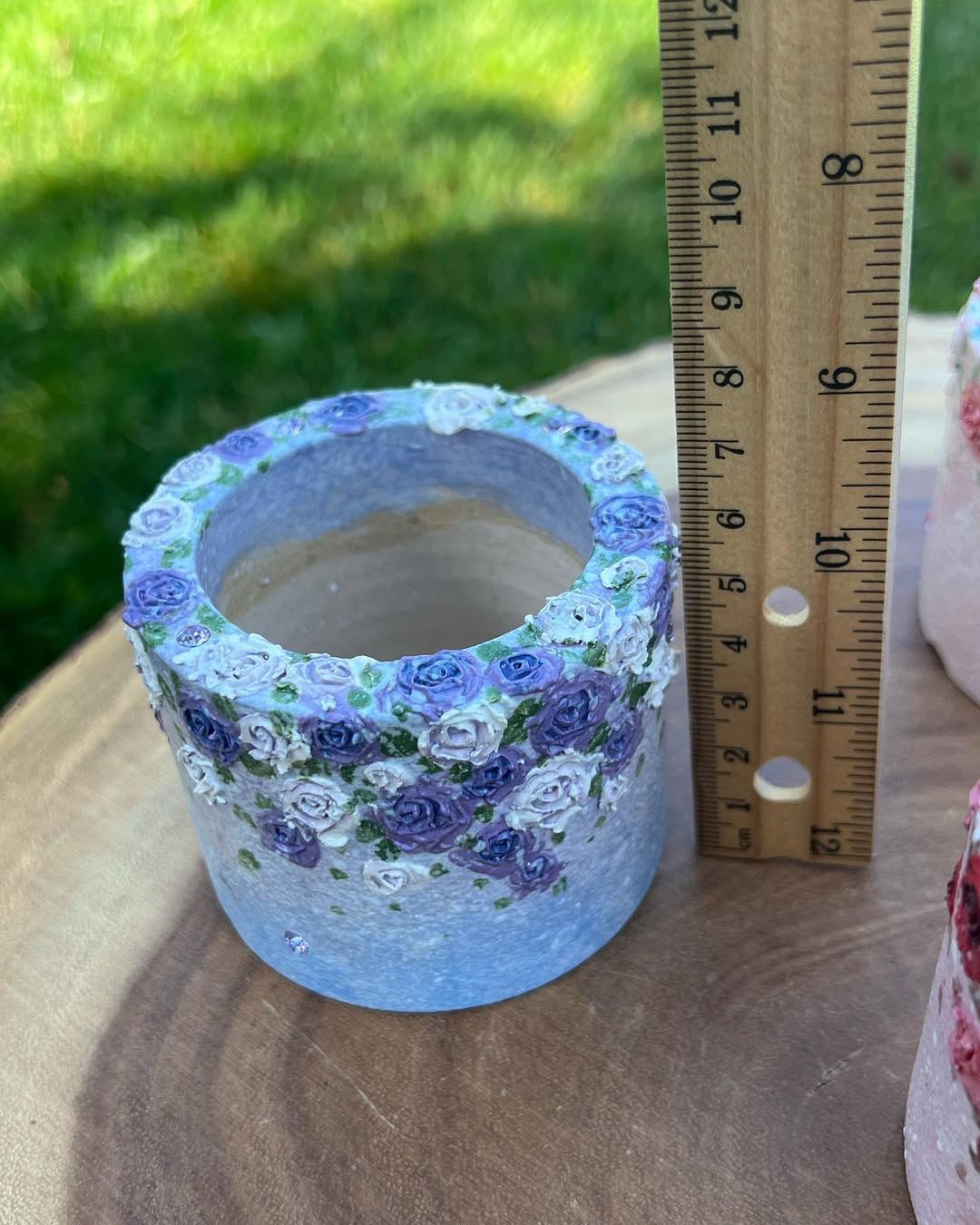 3D Roses In 3 Color Ound Planter
