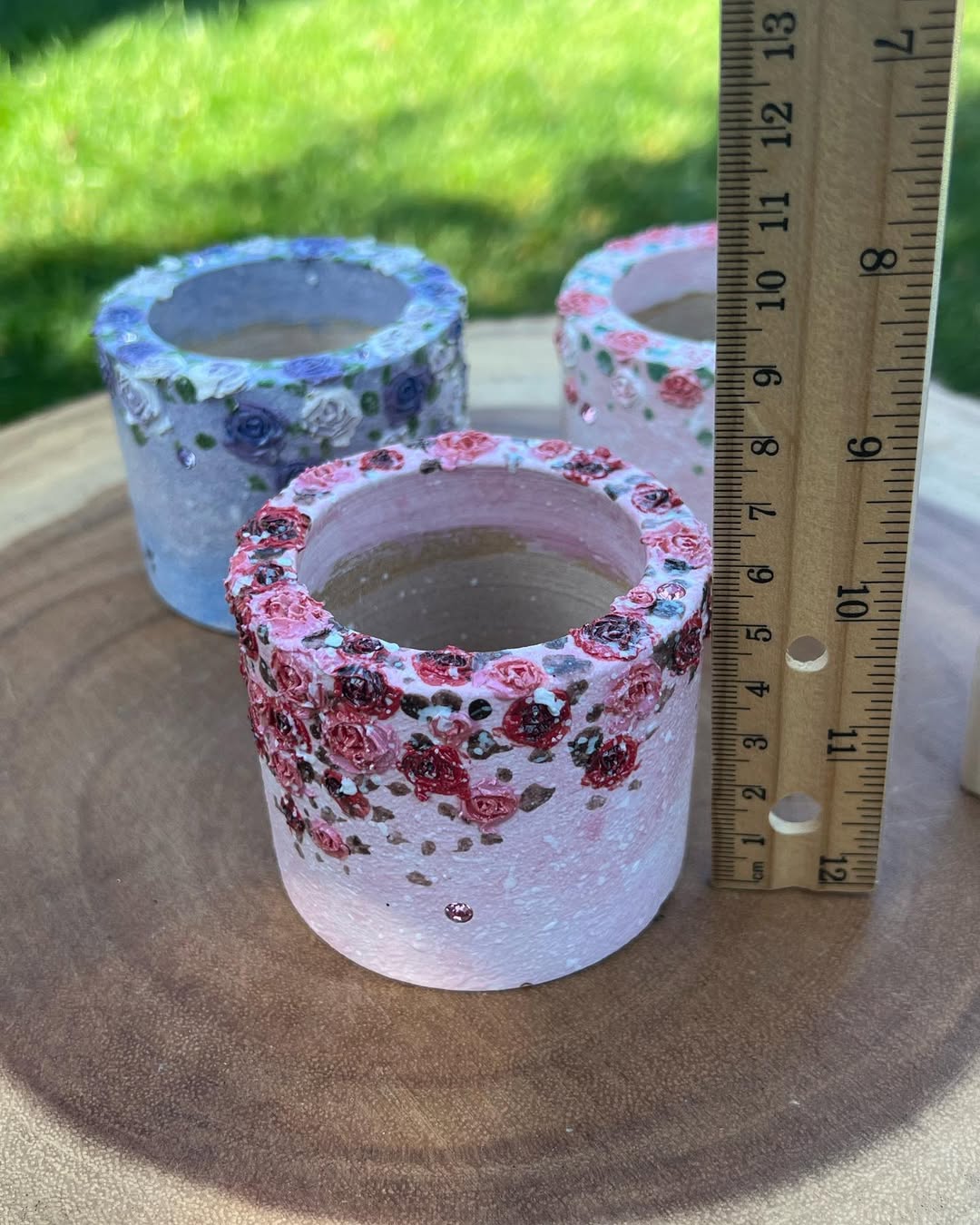 3D Roses In 3 Color Ound Planter