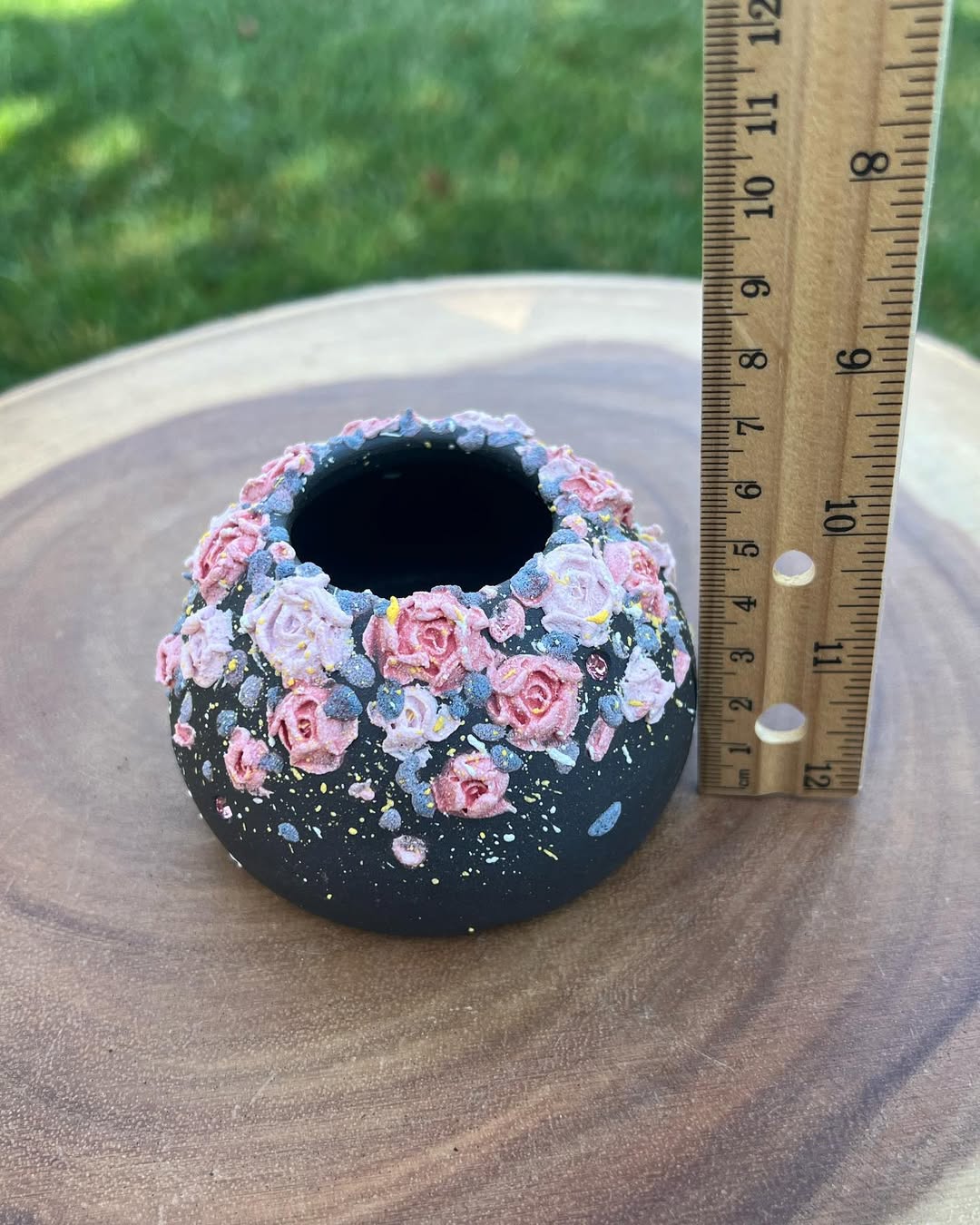 3D Sculpts Midnight Rose Garden Pear Shape Planter