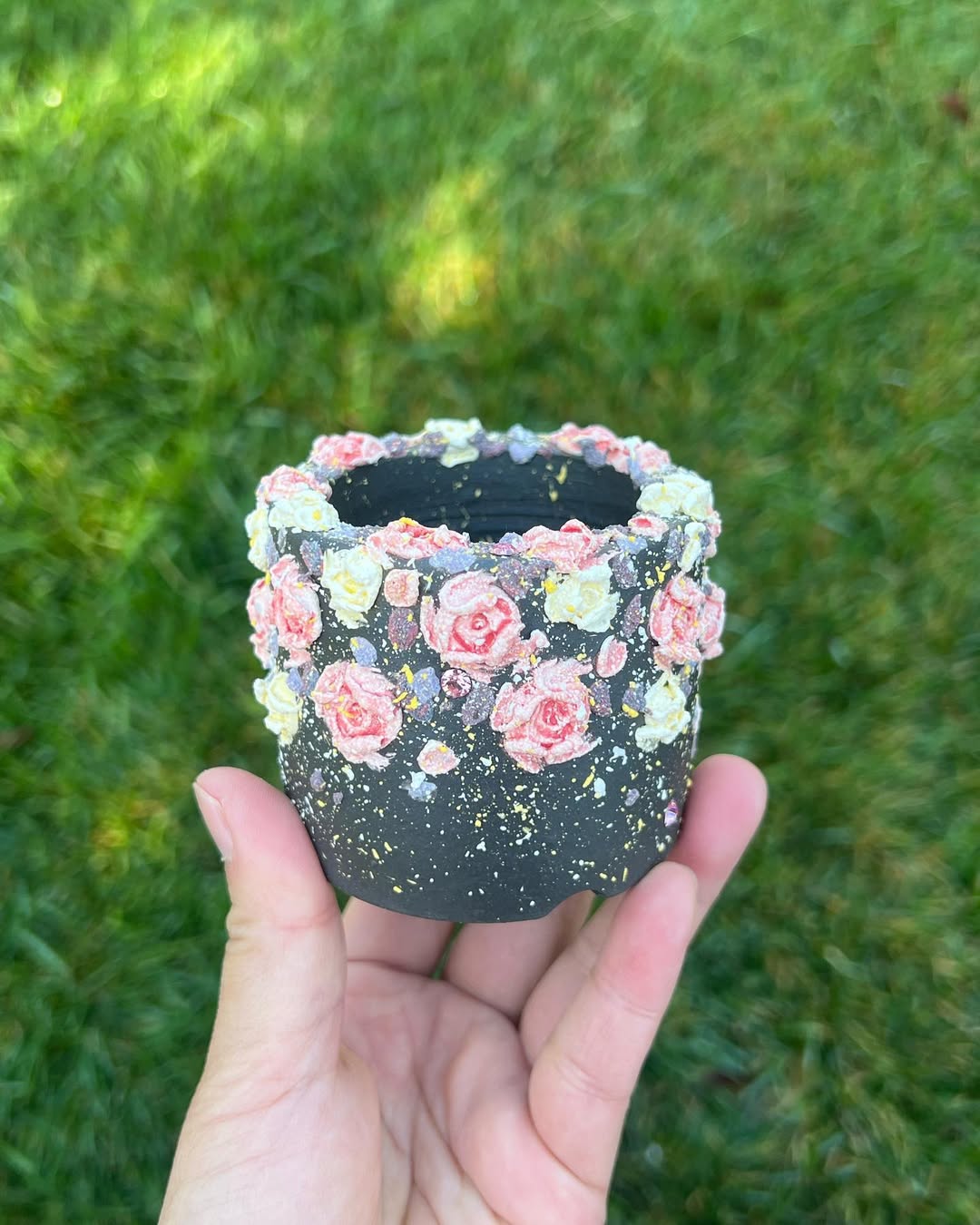 3D Sculpts Dark Romance Yellow Rose Planter