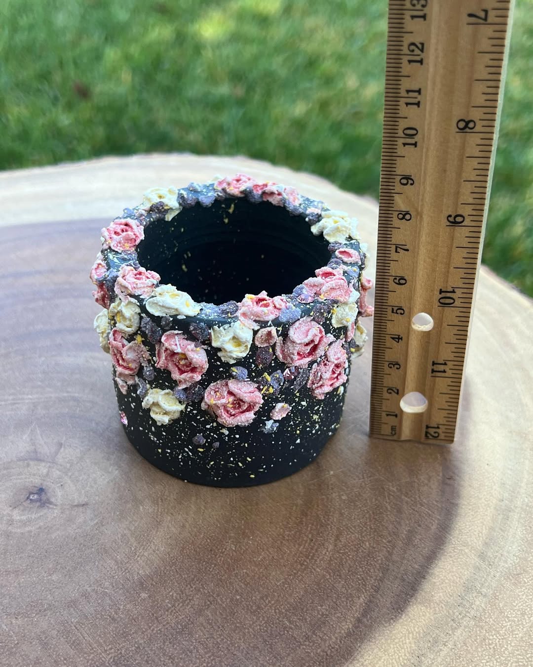 3D Sculpts Dark Romance Yellow Rose Planter