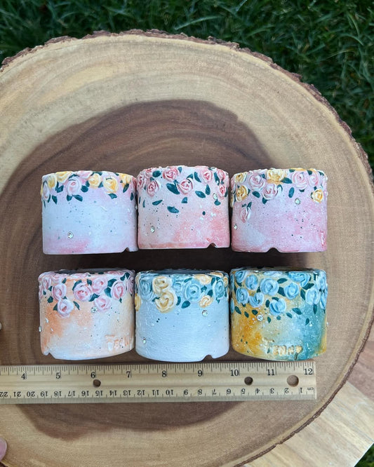 Fenny Roses Small Round Planter