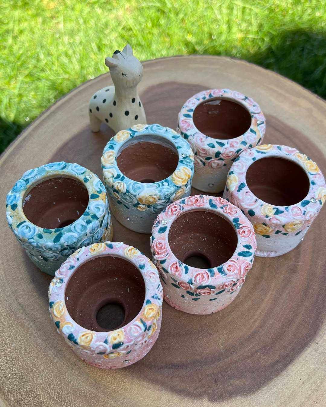 Fenny Roses Small Round Planter