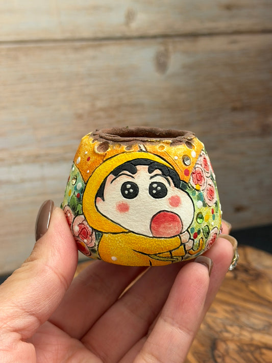 Hand Painted Rainy Day Crayon Shin-Chan Theme with Roses