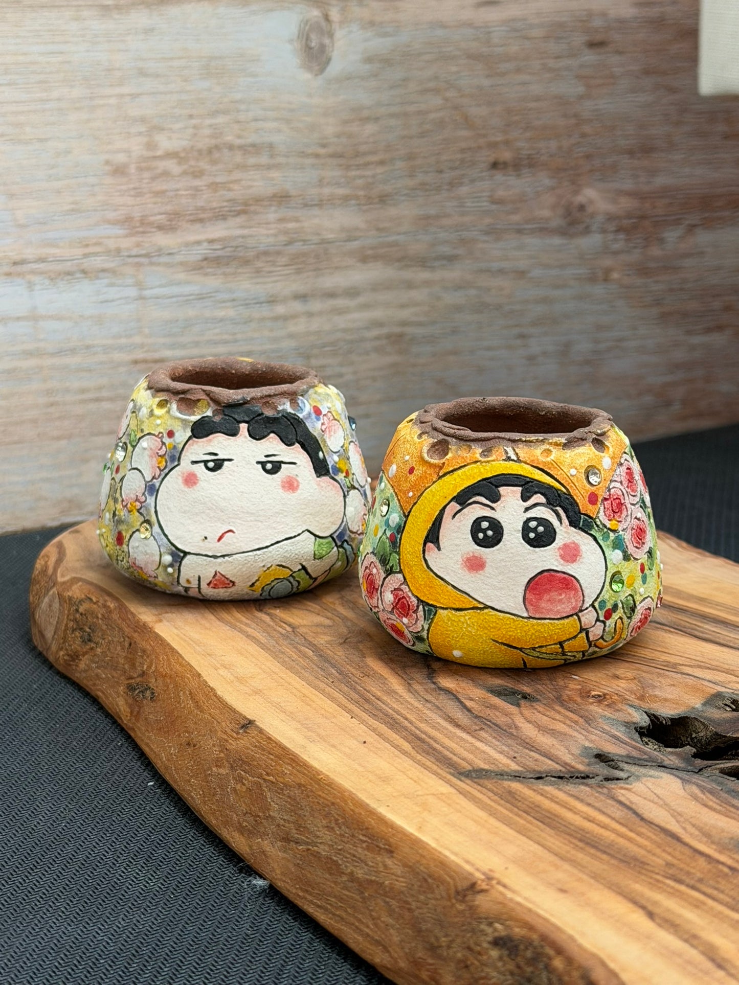 Hand Painted Rainy Day Crayon Shin-Chan Theme with Roses