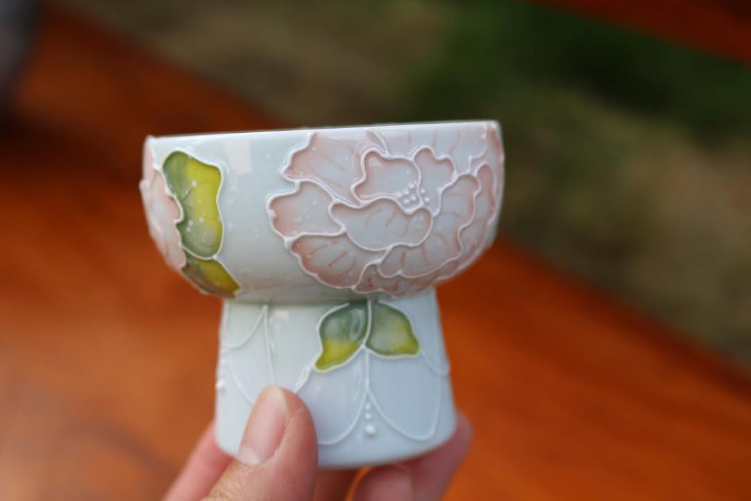 Blossom Pedestal Planter