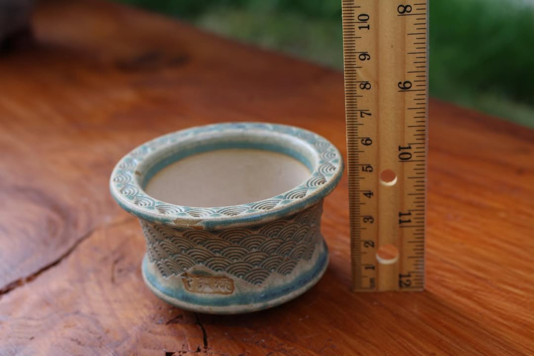 Textured Fan Pattern Planter
