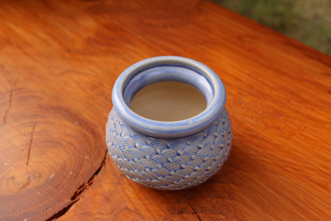 Deep Blue Fan Pattern Planter