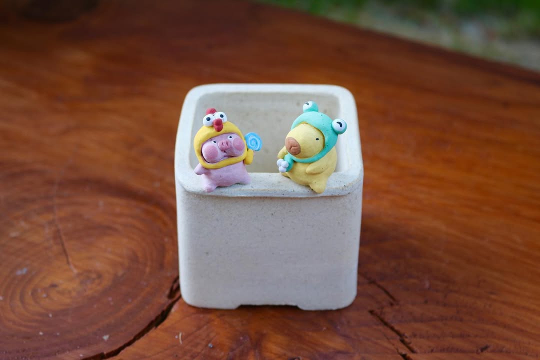 Costumed Friends Planter