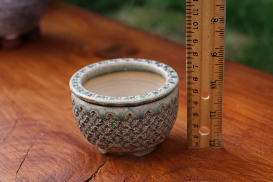 Textured Wave Accent Planter