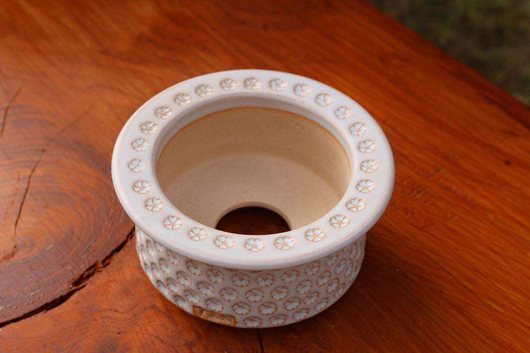 Periwinkle Classical Pattern Planter