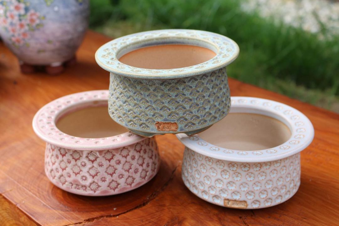 Periwinkle Classical Pattern Planter