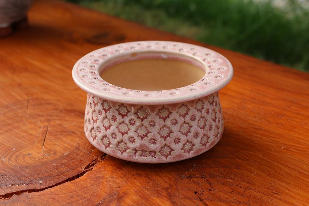 Periwinkle Classical Pattern Planter