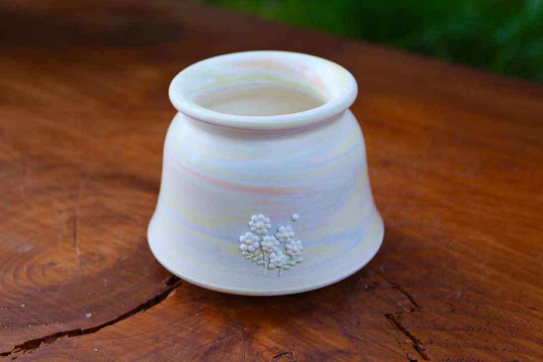 July Classic Tiny White Blooms Planter