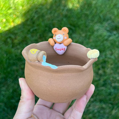 Sweetheart Bear Wavy Edges Planter