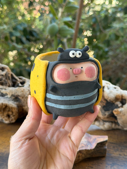 Yan Studio Lady bug piggy - Yellow