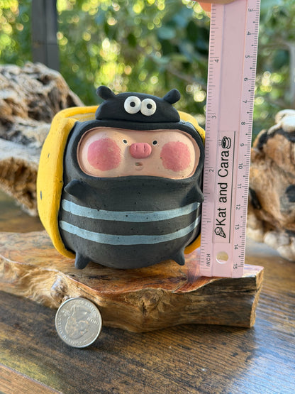 Yan Studio Lady bug piggy - Yellow