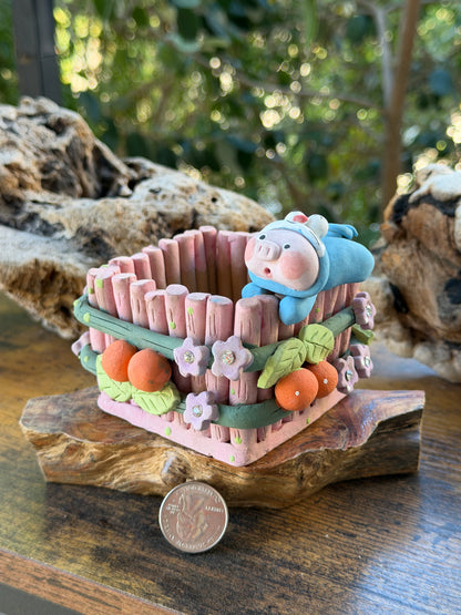 Fence series piggy pot A