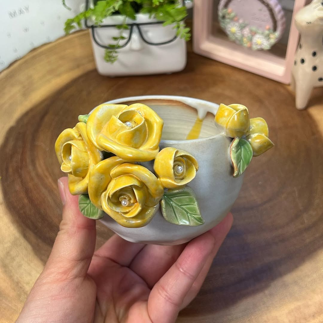 Golden Roses Sculpted Planter