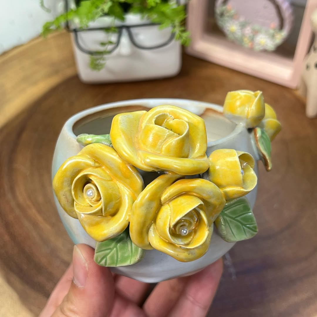 Golden Roses Sculpted Planter