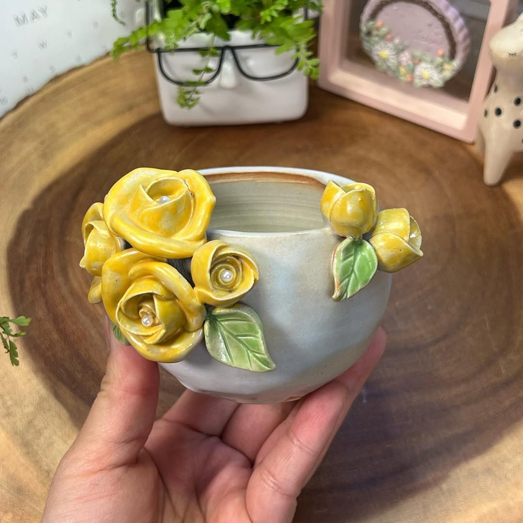 Golden Roses Sculpted Planter